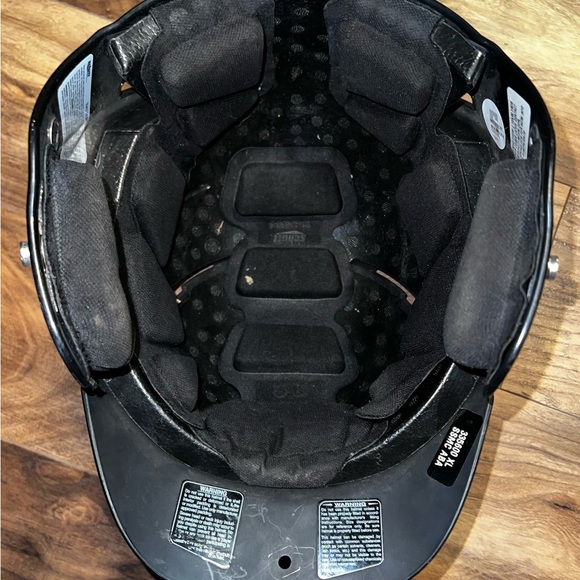 Schutt XR2 baseball or softball batting helmet in a matte black finish - Picture 5 of 6